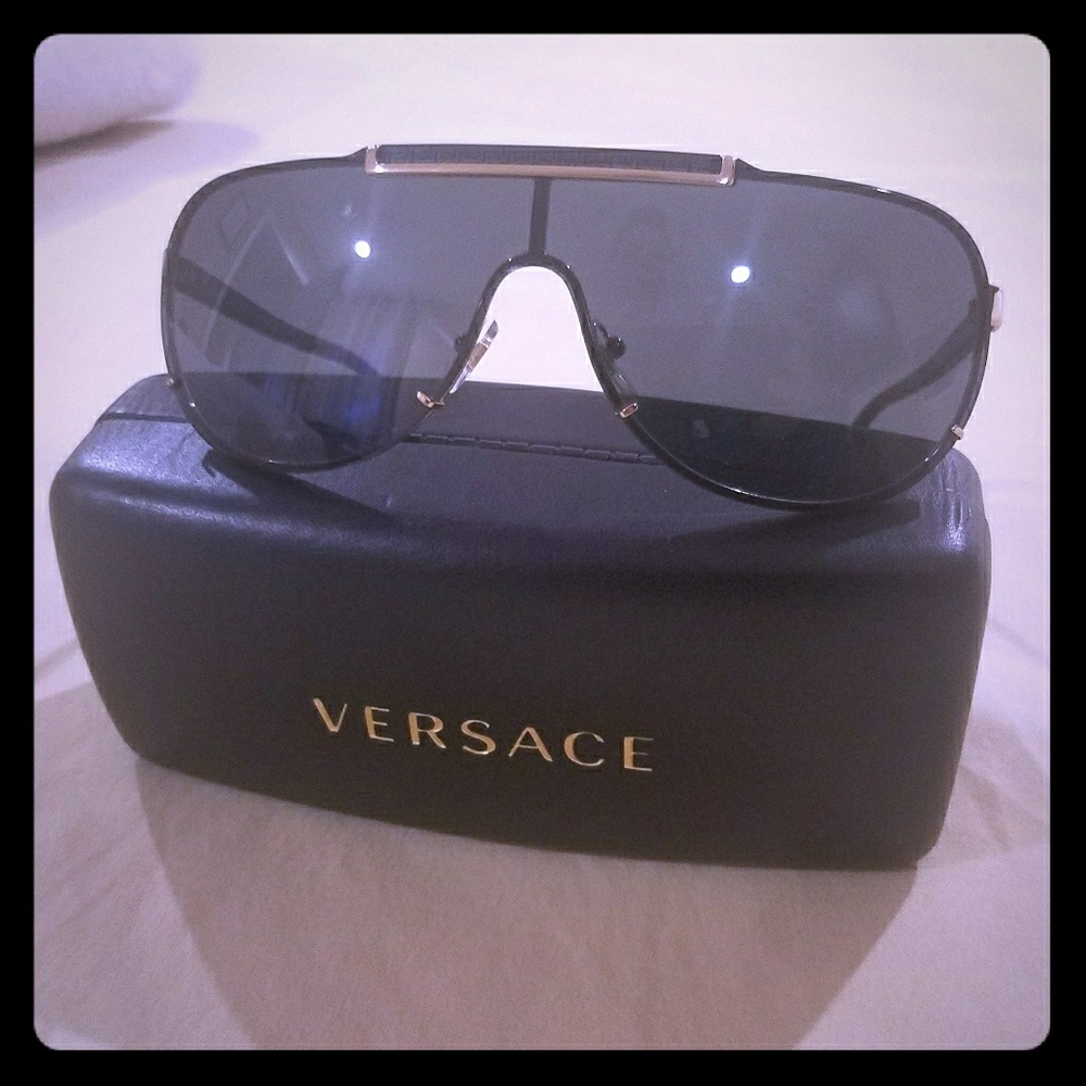 VERSACE SUNGLASSES